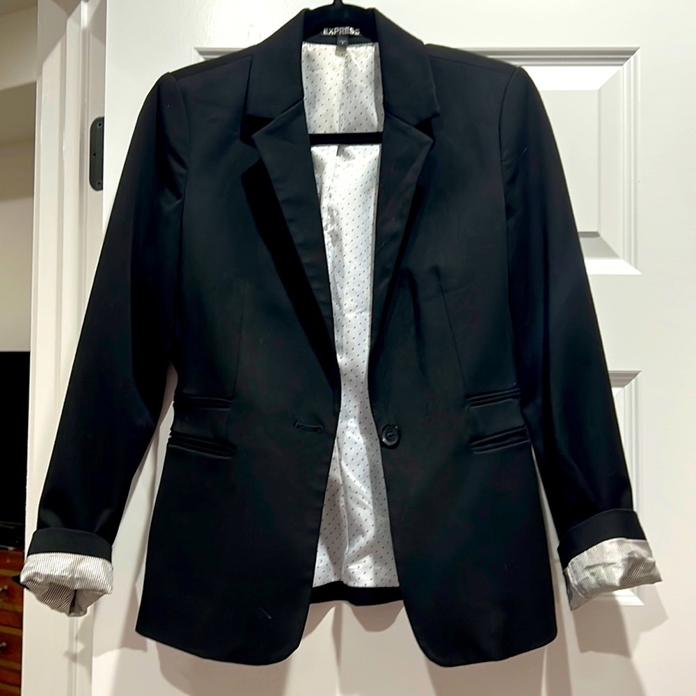 Woman’s black blazer